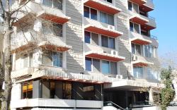 Gondola Hotel & Suites