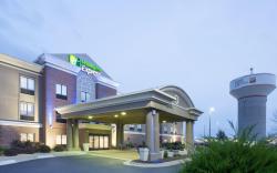 Holiday Inn Express Kansas City - at the Legends By IHG