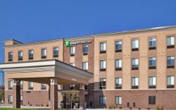 Holiday Inn Express Hotel and Suites Lincoln Airport By IHG