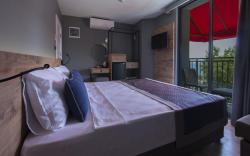 Pure Blanche Hotel