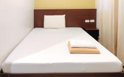RedDoorz @ Traveler Inn Matina