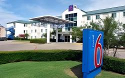 Motel 6 Irving, TX - DFW Airport North