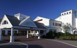 Red Jacket Beach Resort