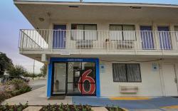 Motel 6 San Marcos, TX