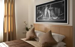Chic Hotel