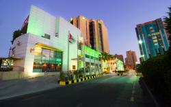 Holiday Inn Suites Kuwait Salmiya By IHG