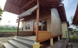 Rumah Kayu Villa Saung Naufal