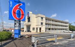 Motel 6 Maple Shade Township, NJ - Philadelphia - Mt Laurel