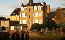 Le Clos Du Pontic Logis et Cit'Hotel