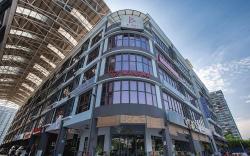 B Lot Hotel