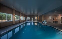 Holiday Inn Express & Suites North Dallas at Preston By IHG