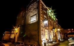 Greyhound Hotel