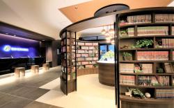Quintessa Hotel Fukuoka Tenjin Comic and Books