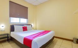 RedDoorz @  Iodium Residence Cikarang