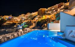 Athina Luxury Suites
