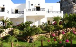 Lambis Studios & Apartments