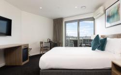 Oaks Auckland Hotel