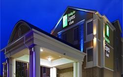 Holiday Inn Express Hotel & Suites Clarksville By IHG