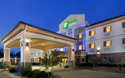 Holiday Inn Express Palestine By IHG