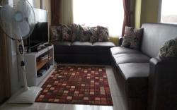 Apartemen Newton Luas Free Wifi by Cozzal