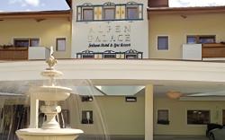 Alpenpalace Luxury Hideaway & Spa Retreat