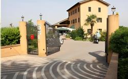 Country House Country Club