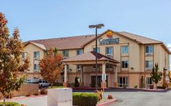 Comfort Inn & Suites Airport Convention Center
