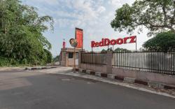 RedDoorz Syariah near RS Hermina Sukabumi