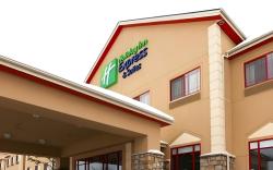 Holiday Inn Express & Suites - Olathe North By IHG