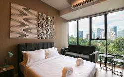 Victoria Home Ceylonz Suites