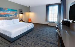 La Quinta Inn & Suites by Wyndham Dallas - Frisco Stadium
