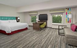 Hampton Inn & Suites Charlotte Airport Lake Pointe