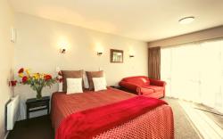 Cranford Oak Motel
