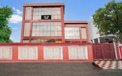 Super Hotel O Jankipuram Vikas Nagar