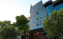 Collection O Insight Inn Near Gomti Riverfront Park