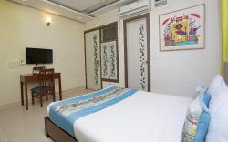 Flagship Kings Stay Near M2k Cinemas Rohini