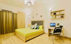 The Golden Square  ★★★★★ near India Expo Mart