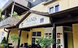 Hotel Nanis