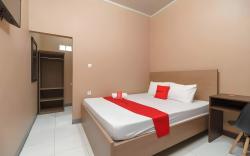 RedDoorz Syariah @ Bulak Kapal