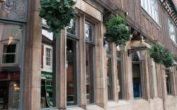 Huckleberrys Bar and Grill