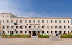 Grand Sapphire Hotel & Banqueting