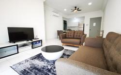 PLATINO@UHA 3BR 4-5pax near Paradigm Mall