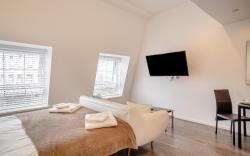 Fox House, Studio Apartments