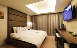 Yongin M7 Hotel