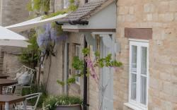 The Bell at Hampton Poyle