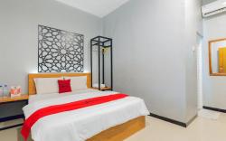 RedDoorz @ Manukan Surabaya