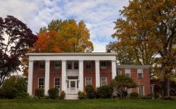 Cromwell Manor Inn