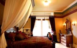 Alexander Mansion  Bed and Breakfast