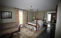 Maplehurst Manor Bed and Breakfast