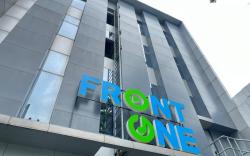 Front One Hotel Gresik